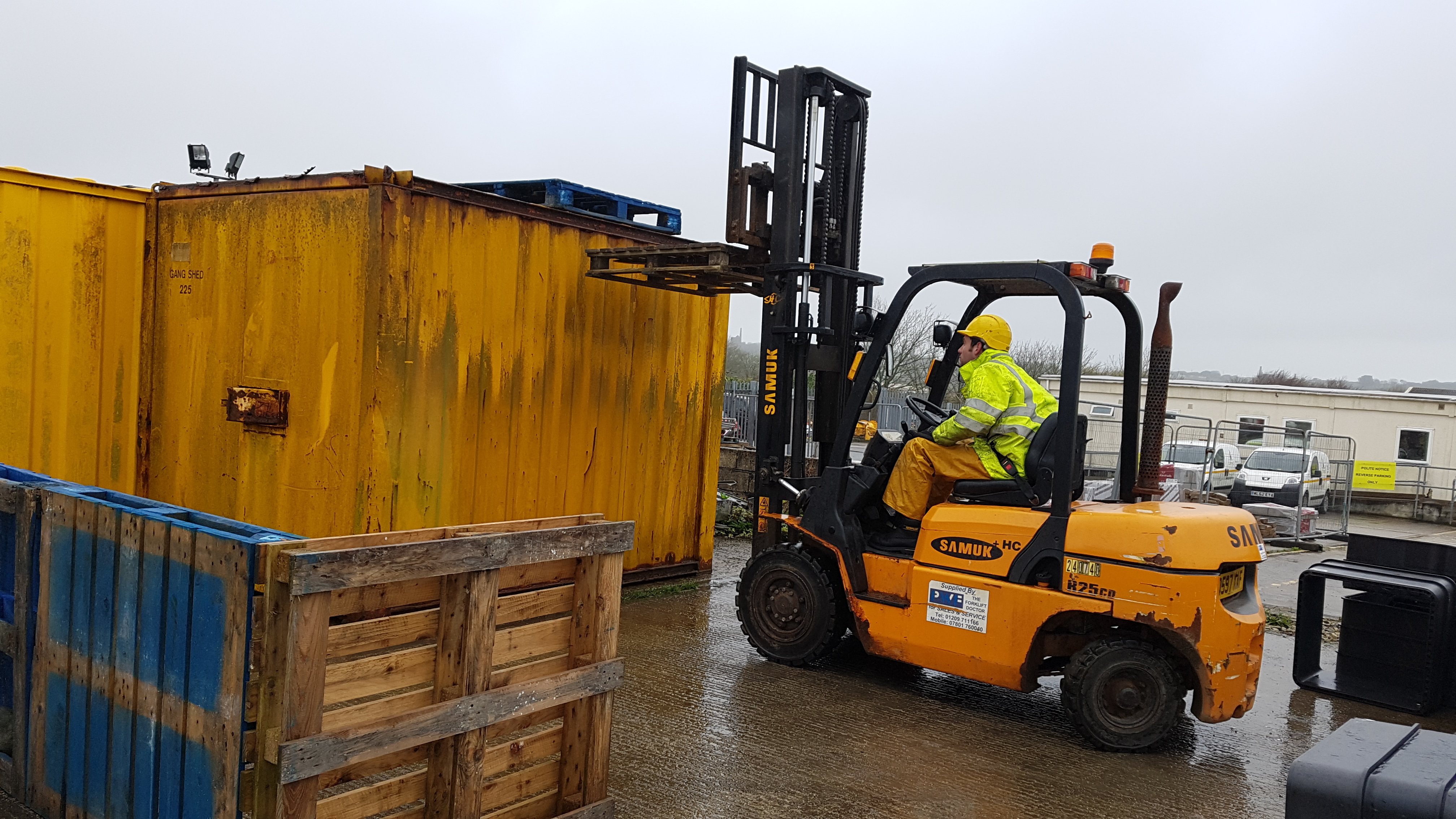 Counterbalance Forklift Training in Plymouth, Devon, and Cornwall